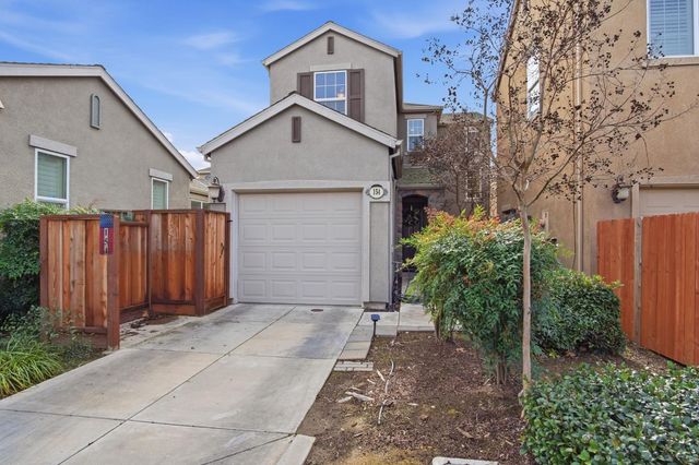 154 Splendido Ct, Newman, CA 95360