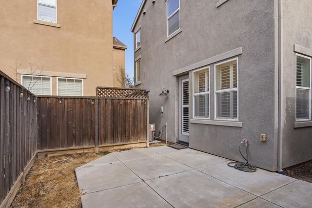 154 Splendido Ct, Newman, CA 95360