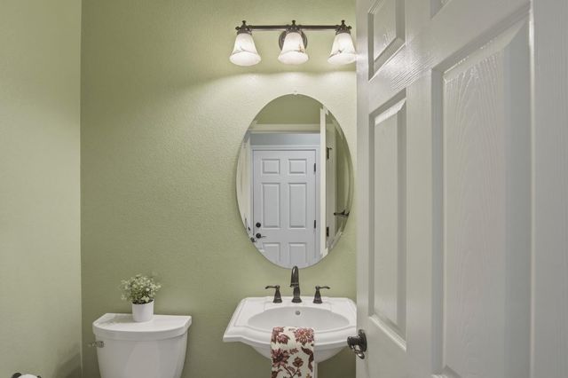 154 Splendido Ct, Newman, CA 95360