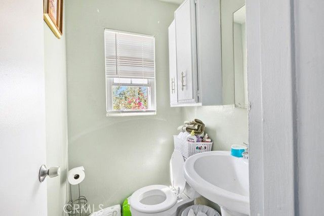 1118 E 33rd St, San Bernardino, CA 92404