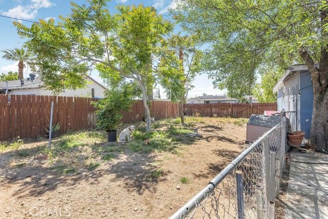 1118 E 33rd St, San Bernardino, CA 92404