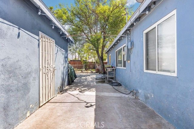 1118 E 33rd St, San Bernardino, CA 92404