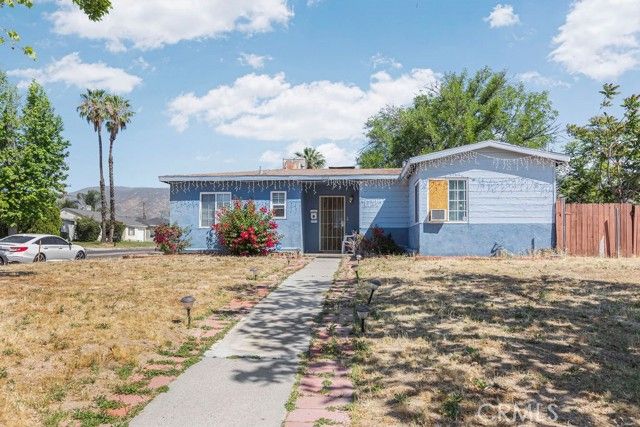 1118 E 33rd St, San Bernardino, CA 92404