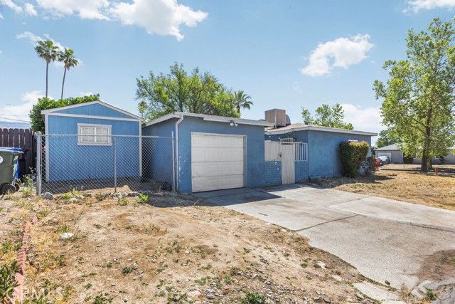 1118 E 33rd St, San Bernardino, CA 92404