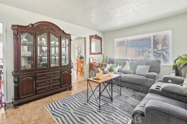 1118 E 33rd St, San Bernardino, CA 92404