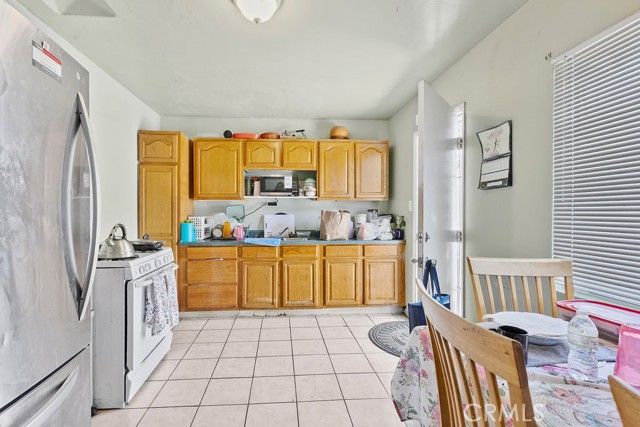1118 E 33rd St, San Bernardino, CA 92404