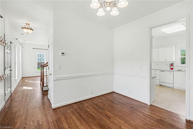 100 Kirkleigh Court, King, NC 27021