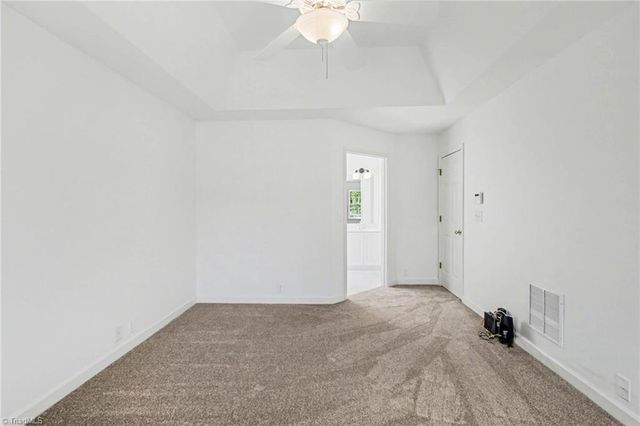 100 Kirkleigh Court, King, NC 27021