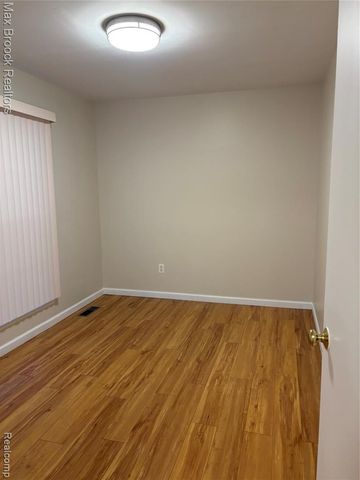 35252 Terrybrook Drive, Sterling Heights, MI 48312