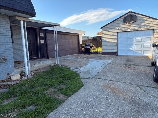 610 Orrville Street NW, Massillon, OH 44647