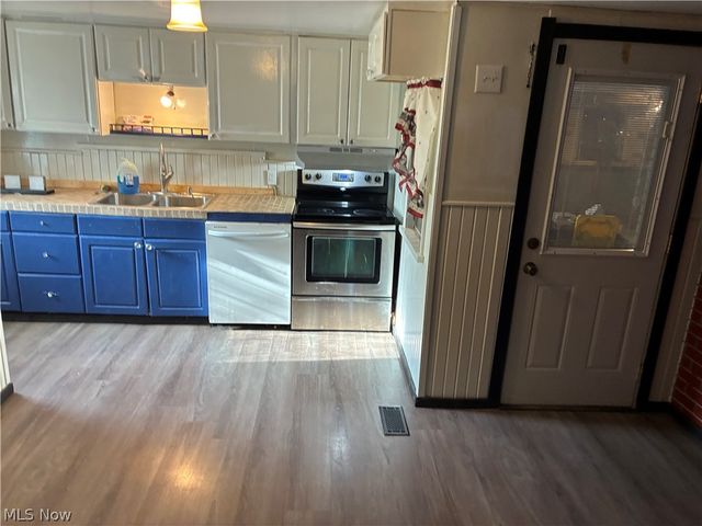 610 Orrville Street NW, Massillon, OH 44647