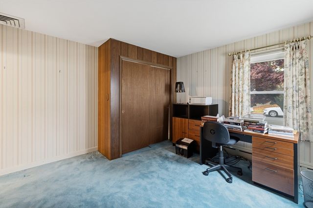 50 Gaywood St, Dartmouth, MA 02747