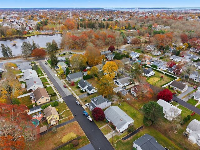 50 Gaywood St, Dartmouth, MA 02747