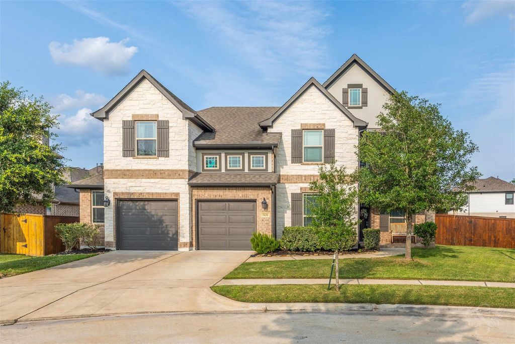 5106 Green Leaf Lane, Fulshear, TX 77441