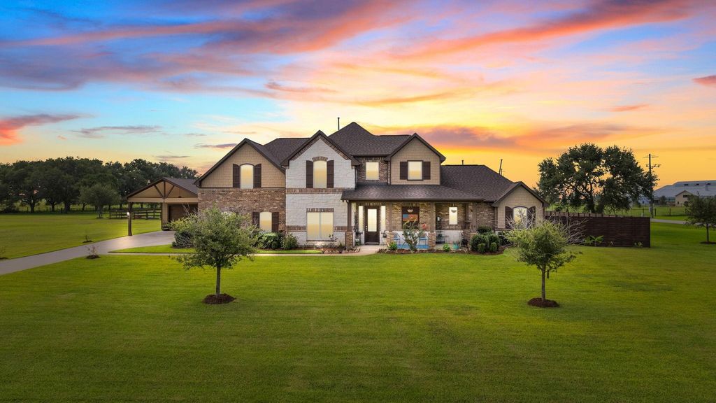 16215 County Road 210, Danbury, TX 77534