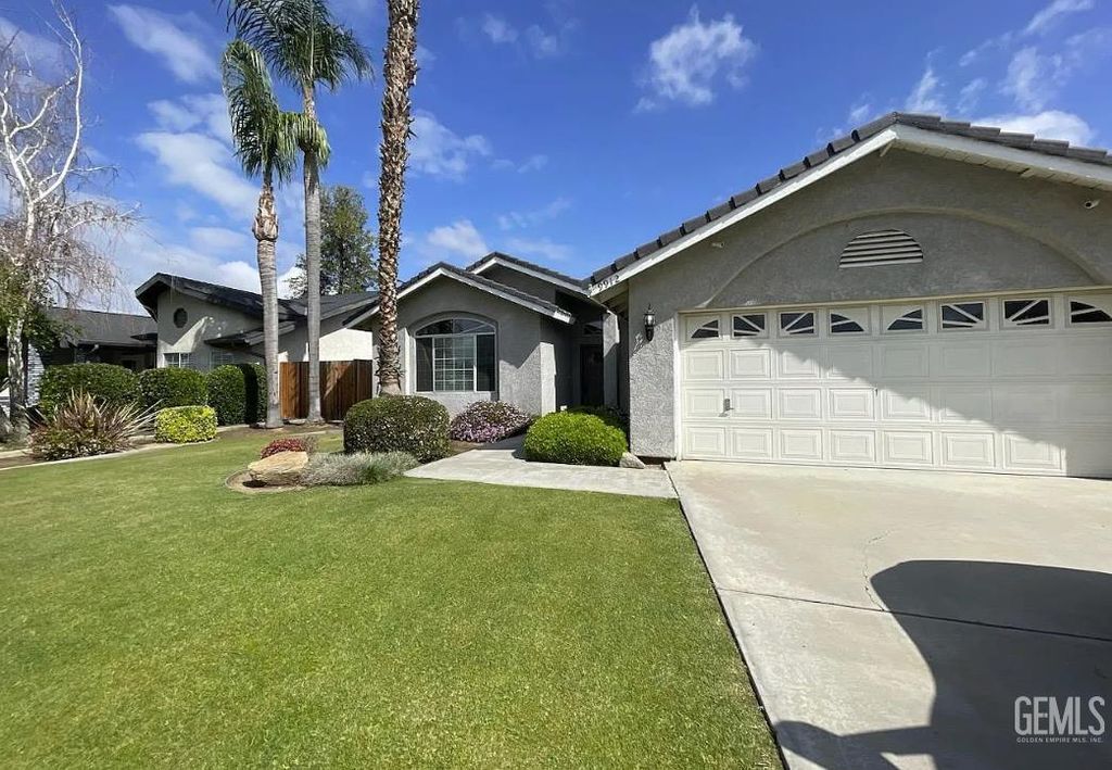 9912 Vanessa Avenue, Bakersfield, CA 93312