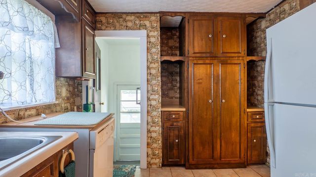 855 Archer Street, Mammoth Spring, AR 72554