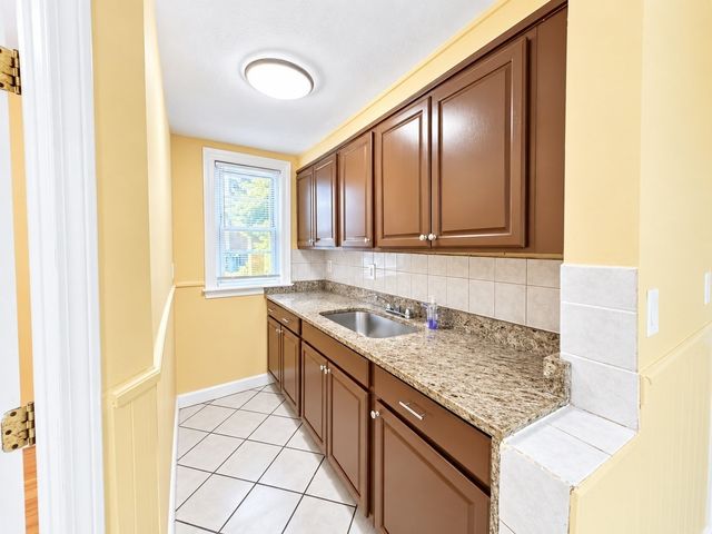 37 Maverick St 1, Chelsea, MA 02150