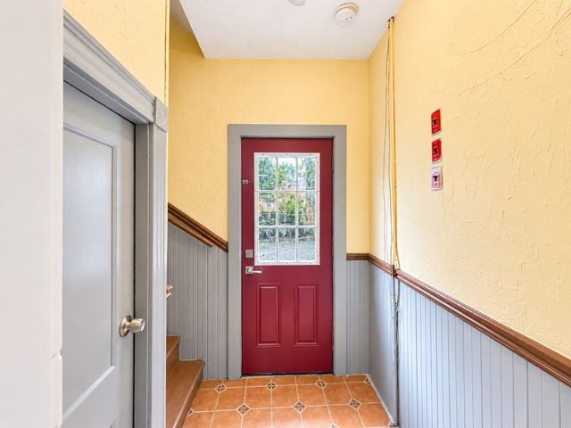 37 Maverick St 1, Chelsea, MA 02150