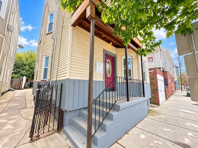 37 Maverick St 1, Chelsea, MA 02150