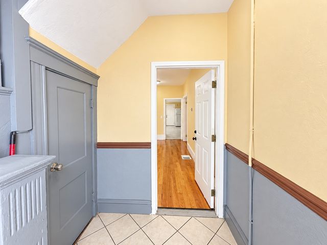 37 Maverick St 1, Chelsea, MA 02150