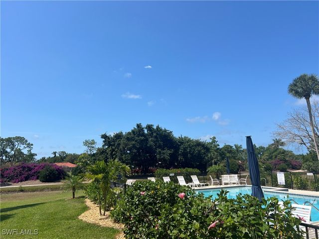 5635 Rattlesnake Hammock RD D-203, Naples, FL 34113