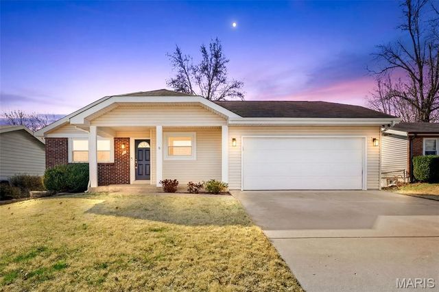 13 Northwinds Drive, St Peters, MO 63376