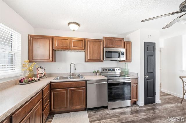 13 Northwinds Drive, St Peters, MO 63376