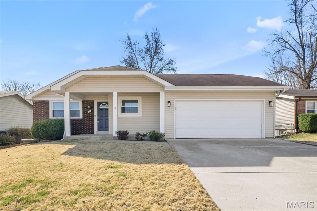 13 Northwinds Drive, St Peters, MO 63376