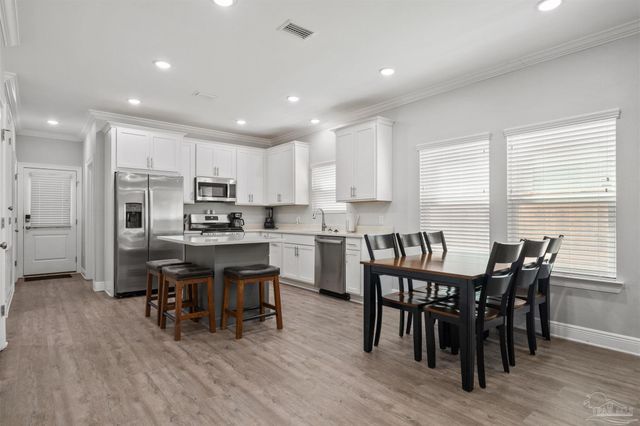 1141 W Romana St, Pensacola, FL 32502