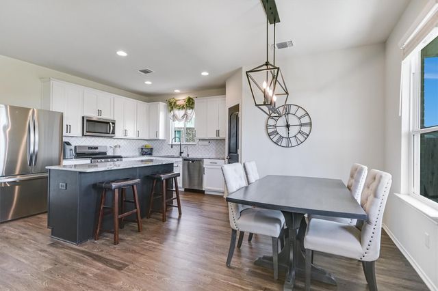 182 Bayberry CIR, Buda, TX 78610