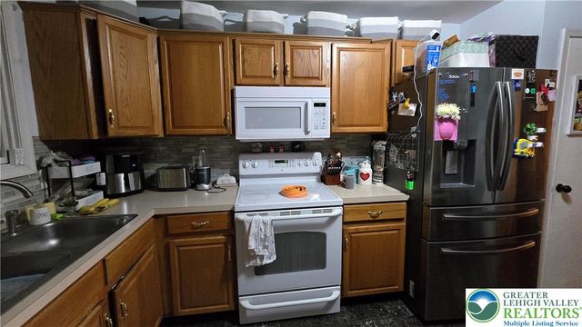 2013 Woodside Court, Salisbury Twp, PA 18103