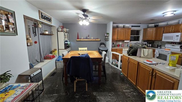 2013 Woodside Court, Salisbury Twp, PA 18103