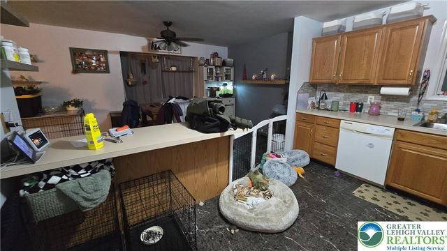 2013 Woodside Court, Salisbury Twp, PA 18103