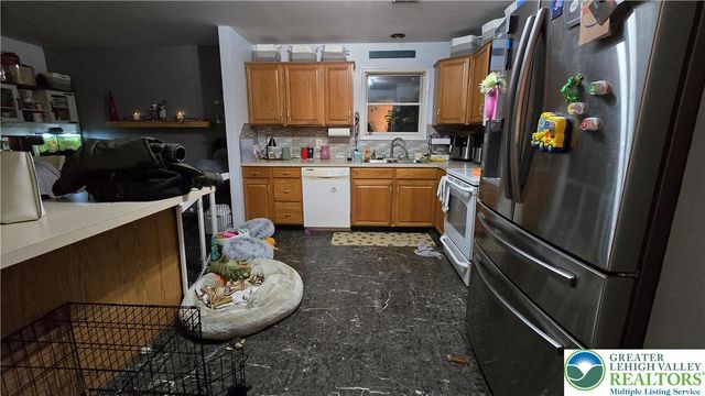 2013 Woodside Court, Salisbury Twp, PA 18103