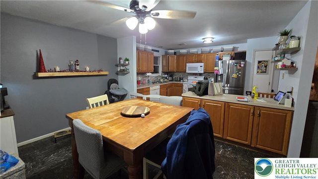 2013 Woodside Court, Salisbury Twp, PA 18103