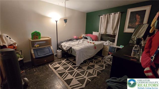 2013 Woodside Court, Salisbury Twp, PA 18103