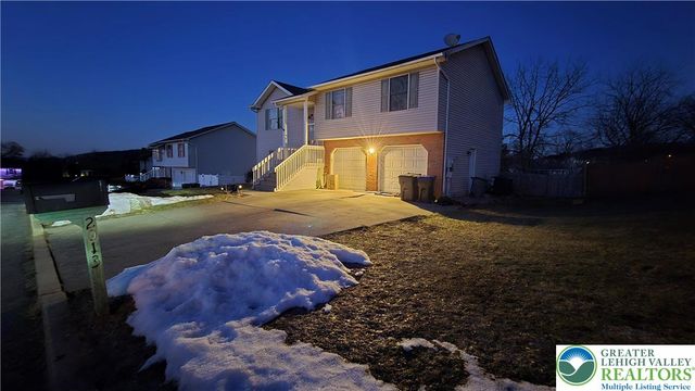 2013 Woodside Court, Salisbury Twp, PA 18103