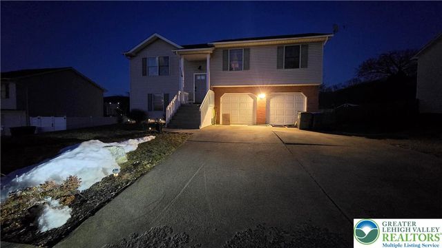 2013 Woodside Court, Salisbury Twp, PA 18103