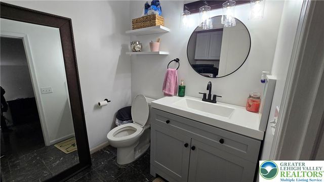 2013 Woodside Court, Salisbury Twp, PA 18103