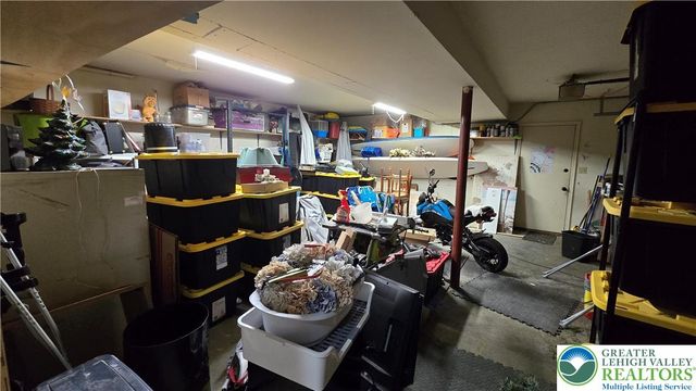 2013 Woodside Court, Salisbury Twp, PA 18103