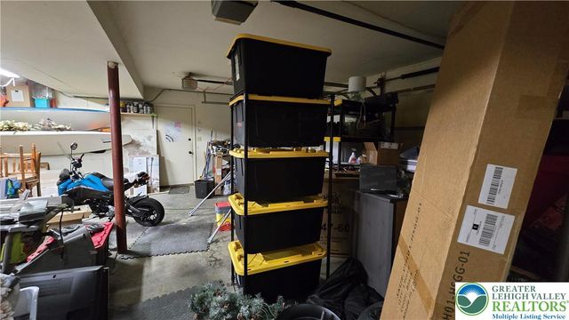 2013 Woodside Court, Salisbury Twp, PA 18103