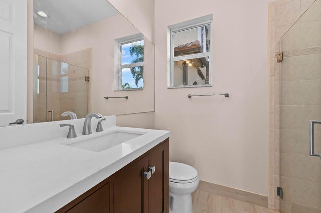 4096 Artesa Drive, Boynton Beach, FL 33436