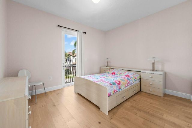 4096 Artesa Drive, Boynton Beach, FL 33436