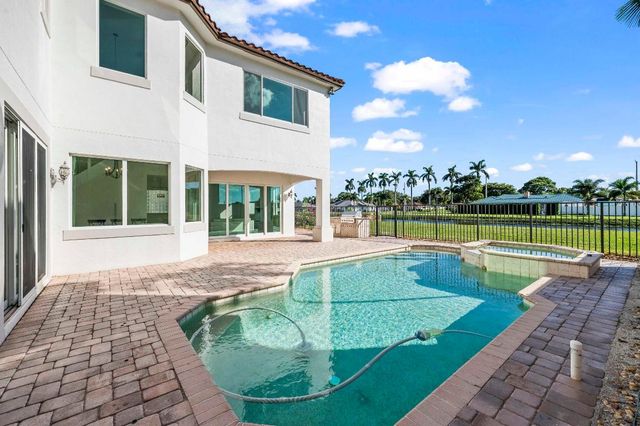 4096 Artesa Drive, Boynton Beach, FL 33436