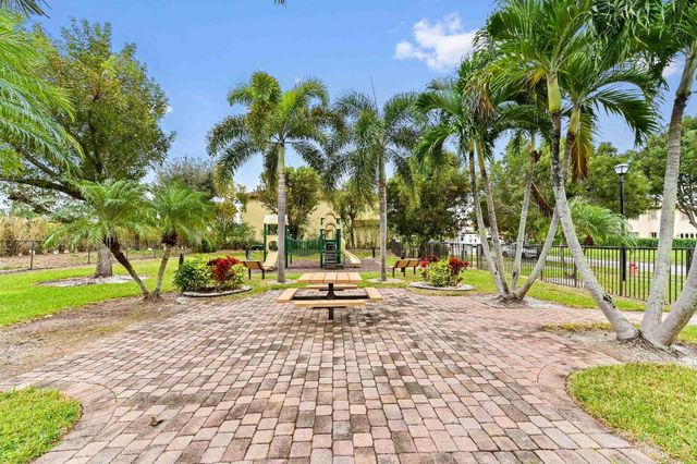 4096 Artesa Drive, Boynton Beach, FL 33436