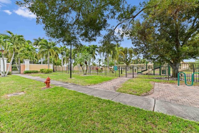 4096 Artesa Drive, Boynton Beach, FL 33436
