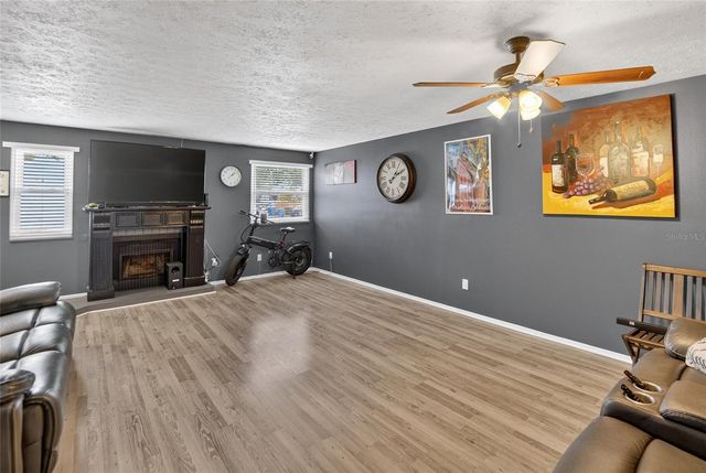 6424 ROCKPOINTE DRIVE, Tampa, FL 33634