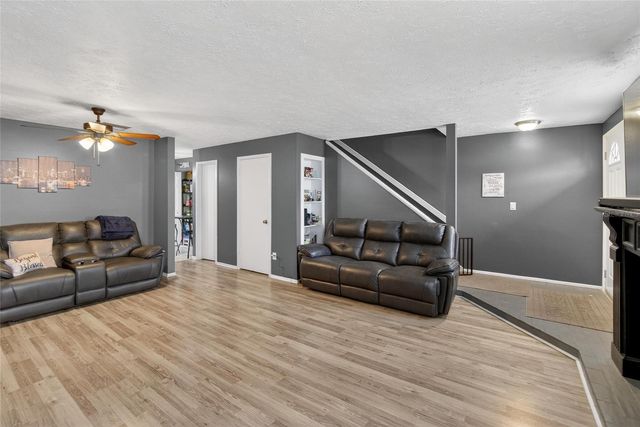 6424 ROCKPOINTE DRIVE, Tampa, FL 33634