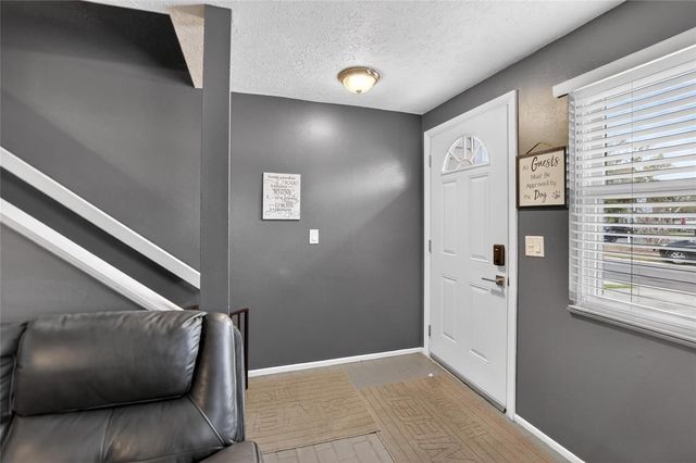 6424 ROCKPOINTE DRIVE, Tampa, FL 33634